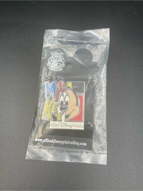 Walt Disney World Mickey Mouse “Colorful Character" Series Trading Pin